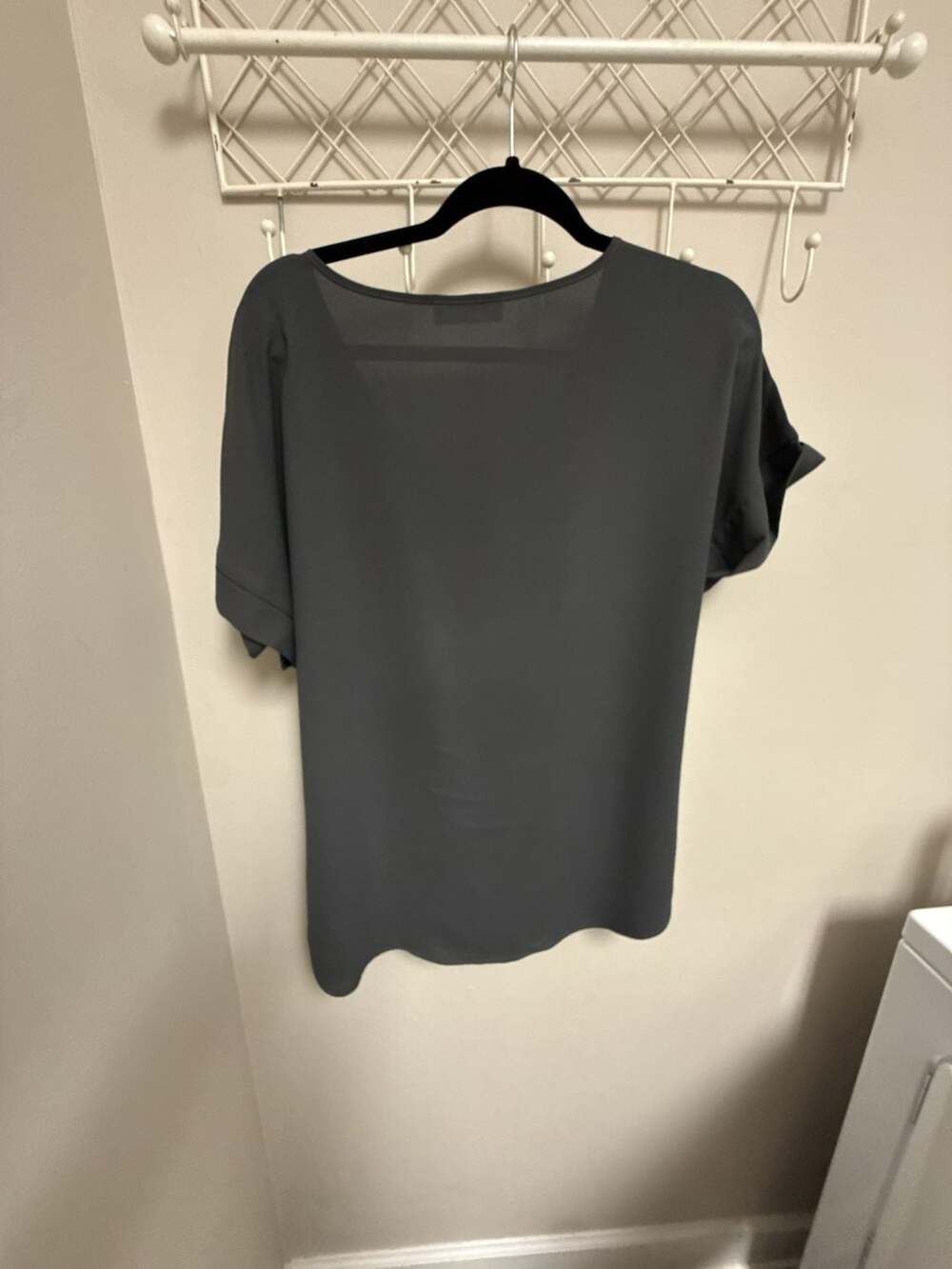 Zenana Women's V-Neck Cuffed Sleeve Blouse Size XL